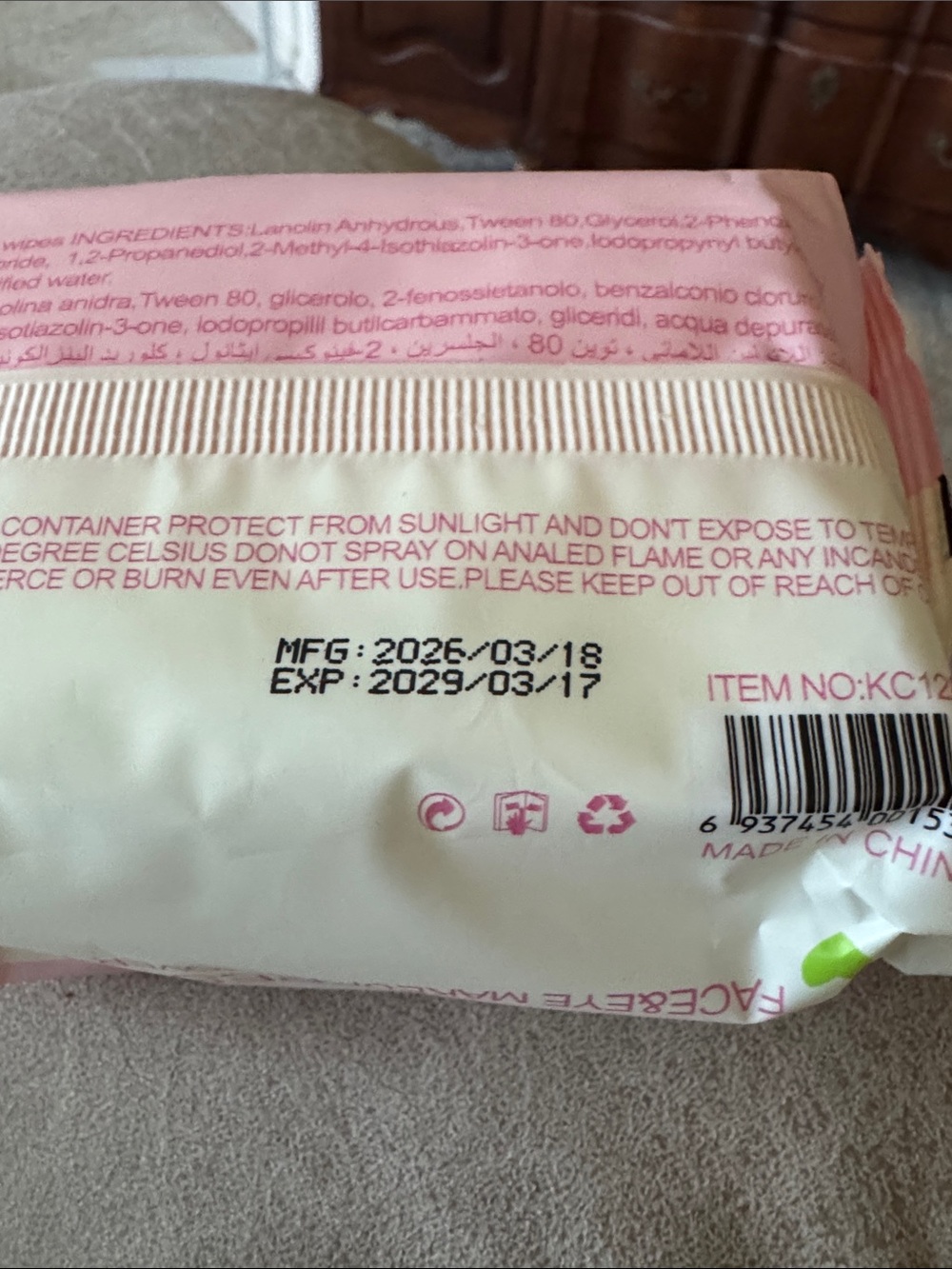 Kevin & Coco Facial Cleansing Makeup Wipes NEW Watermelon 25 Wipes Inside - Picture 2 of 2